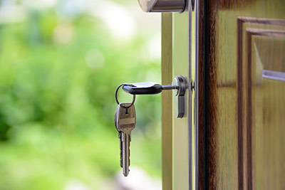 The pros & cons of buying a home in Alberta during a recession.